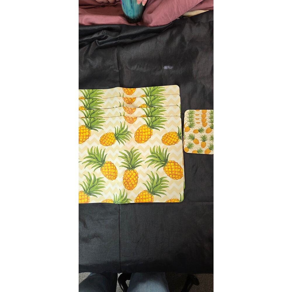 Set of 4 Vinyl Matching Pinedapple Placemats and Coasters